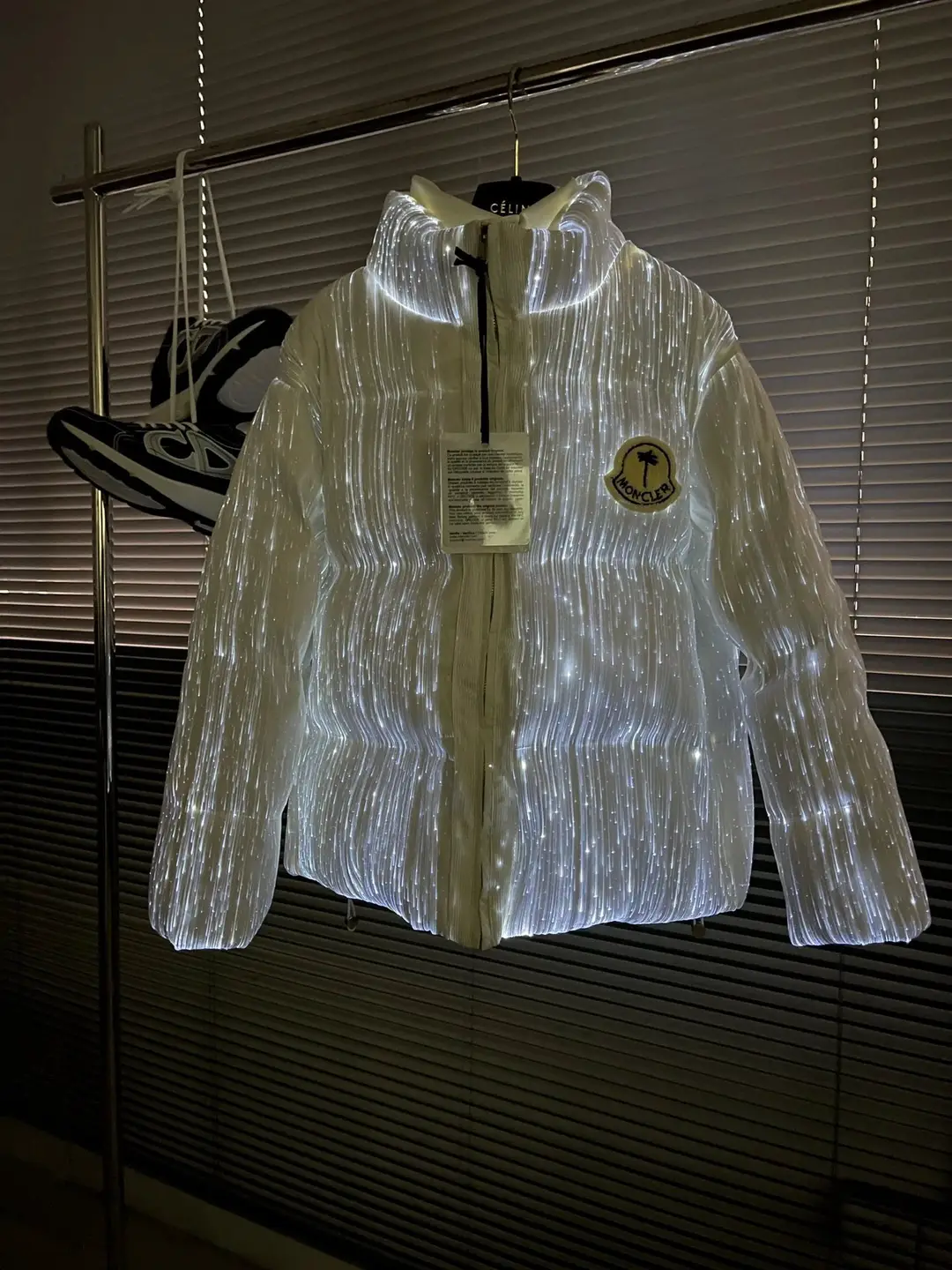ZLTS 发光羽绒服 定制款不退不换