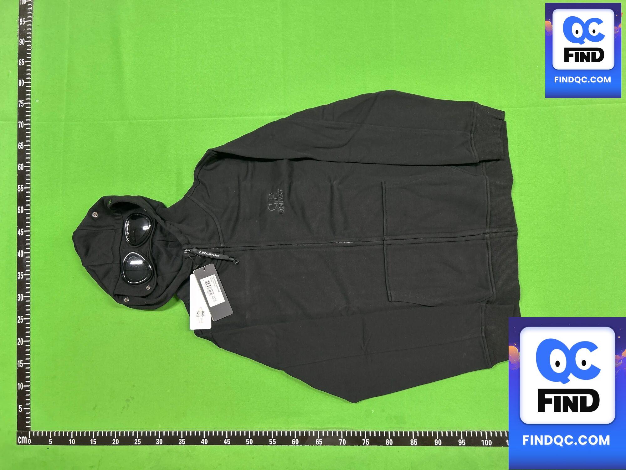 CP Company Men's Black Zip-Up Hooded Sweatshirt QC