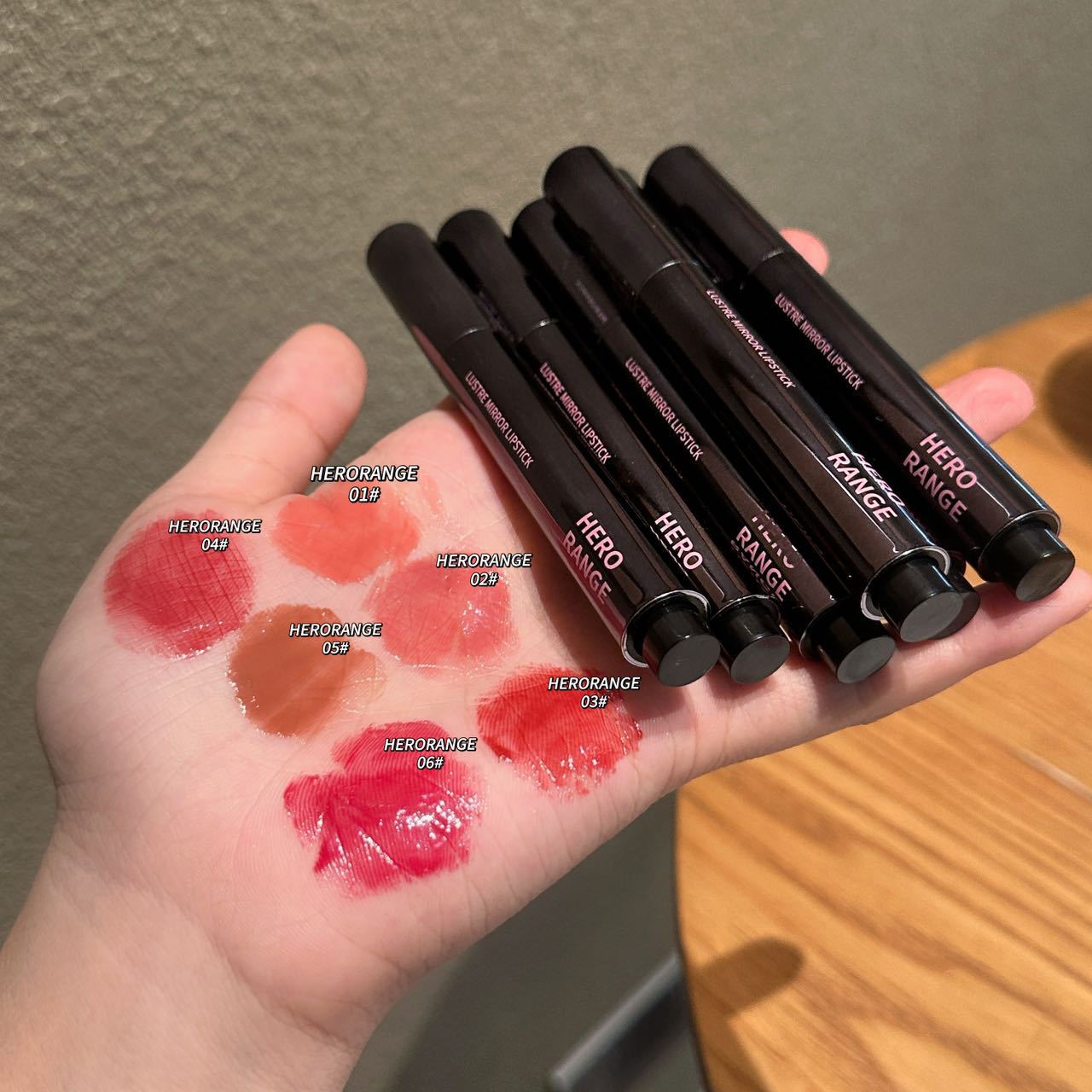 HERORANGE pink sprouting mirror lipstick moisturizing water doodle lips not easy to touch cup Korean lipstick