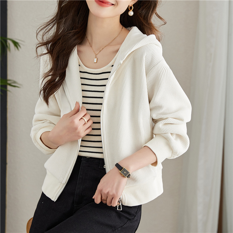 White Short Hooded Sweatshirt Women's Spring and Autumn 2024 Fashion Western Style Zipper High Waist Casual Top Baseball Coat
