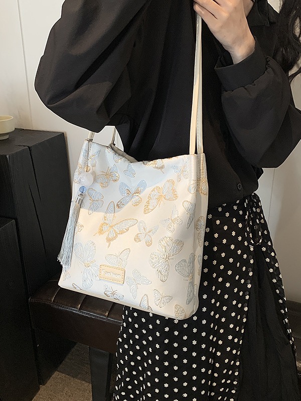 New Chinese Style National Style Western Style Large Capacity Underarm Bag Women's 2024 New Fashion Work Commuter Shoulder Bucket Bag