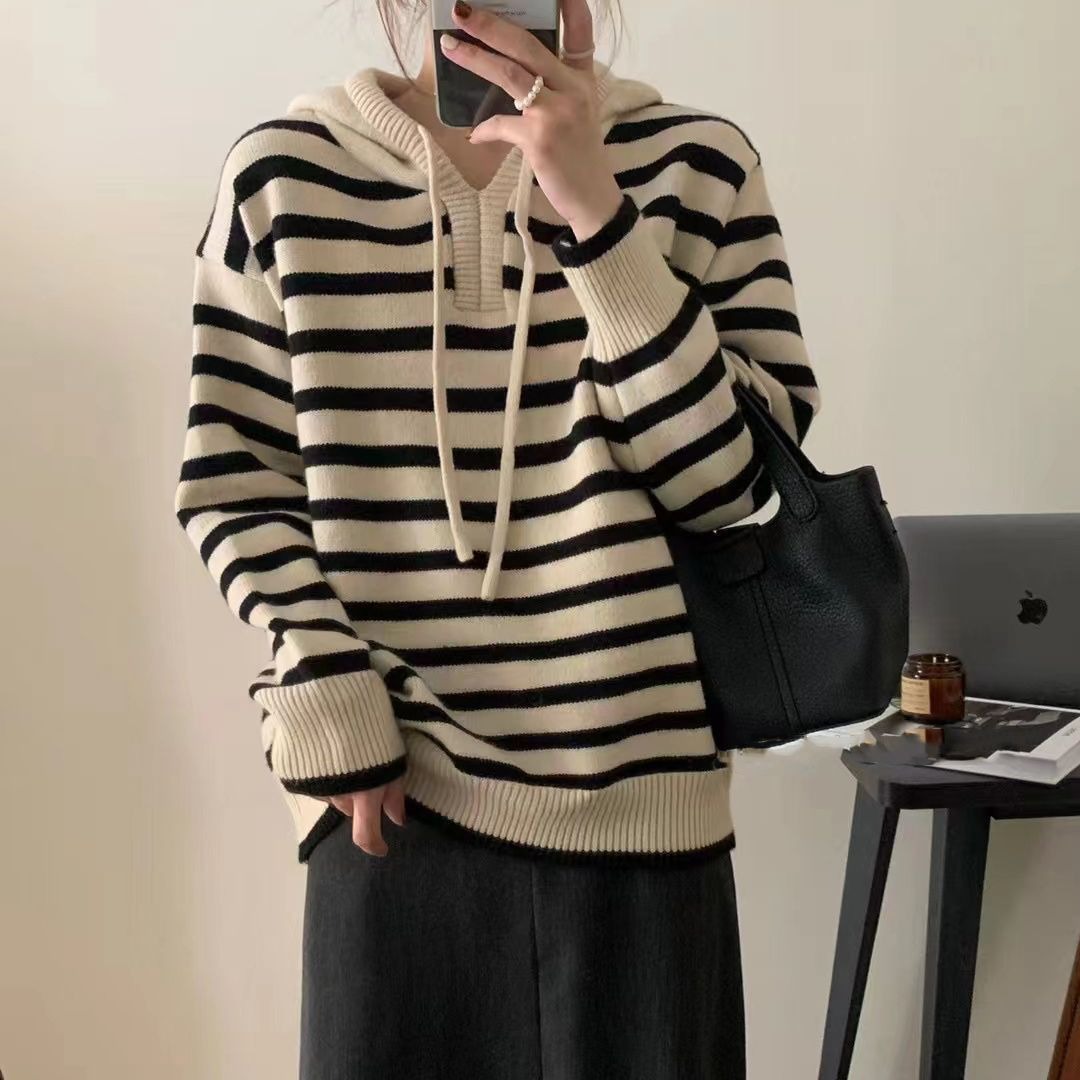 Autumn and winter New Age-reducing gentle Korean style simple striped hooded sweater women's Korean-style slimming versatile age-reducing sweater