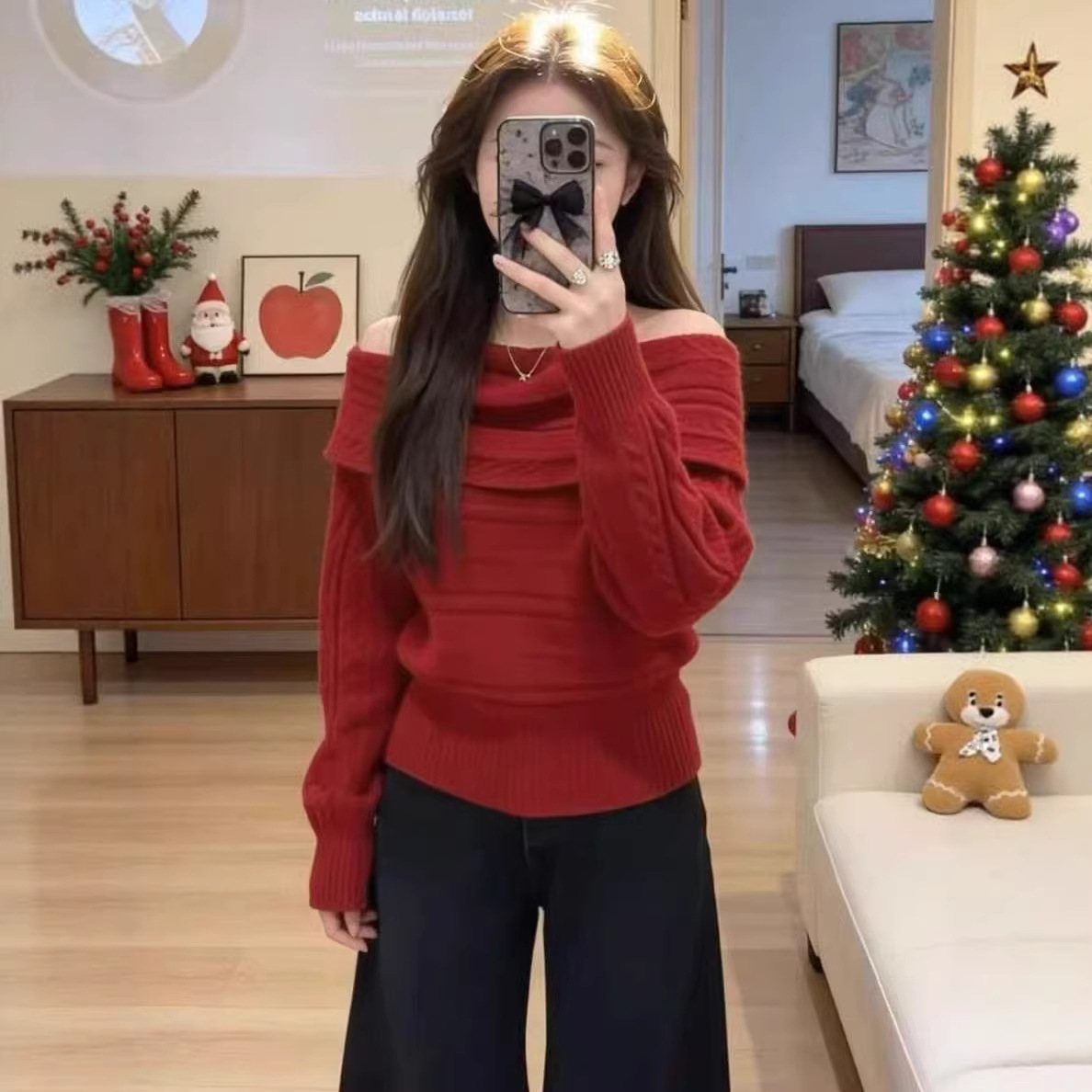 French-Style Elegant Twist-Neck Off-Shoulder Pullover Sweater for Women, Autumn and Winter Outerwear, Lazy Style Loose Knit Top