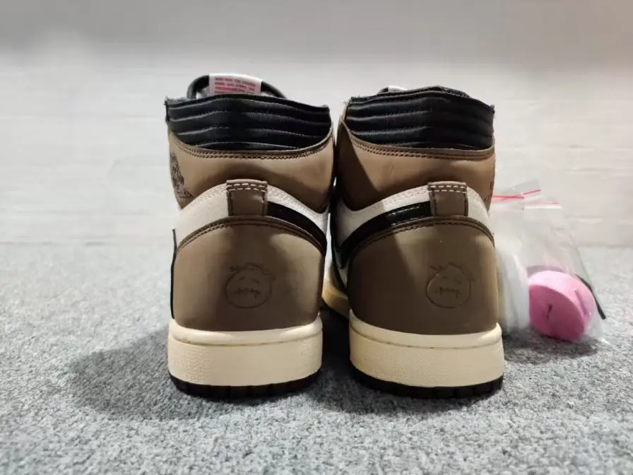Air Jordan 1 Retro High OG TS SP Travis Scott
