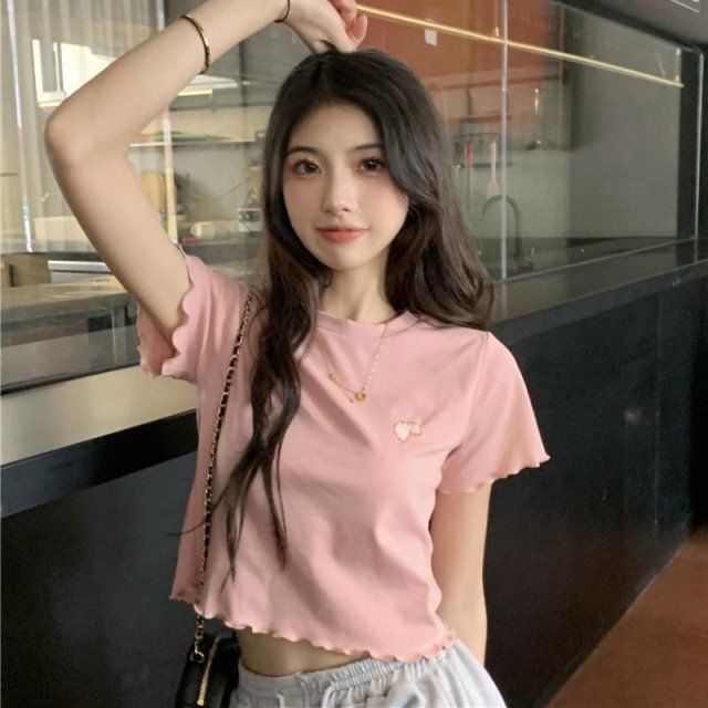Sweet and Spicy Crop Top for Students, 2025 Summer New Short-Sleeve Embroidered Ruffle Trim Slim-Fit T-Shirt for Women