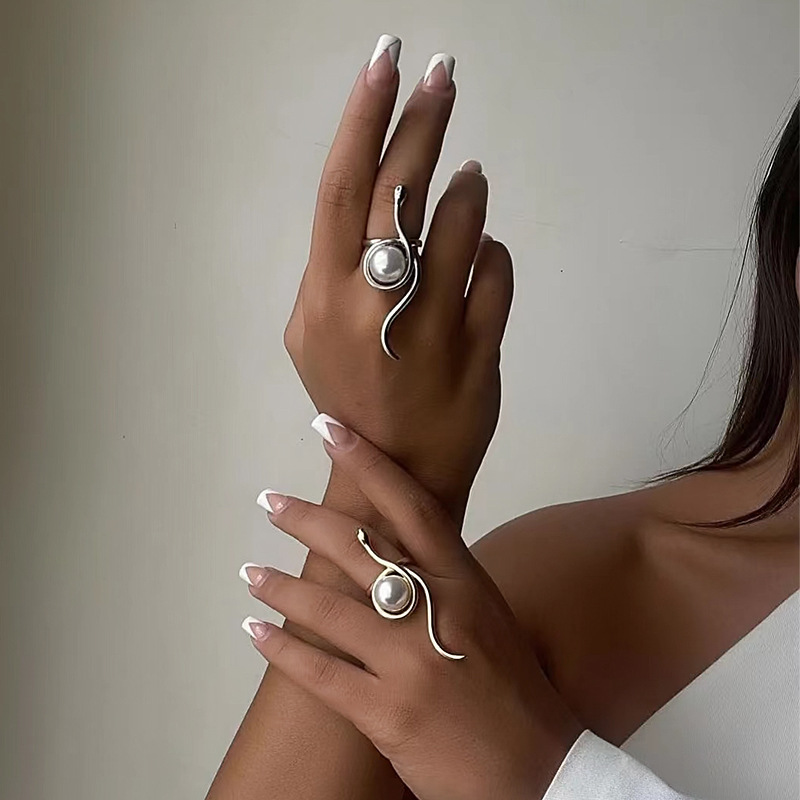 European and American Snake Ring Ins Distinctive Niche Design Sense Small Snake Winding Pearl Finger Ring Internet Celebrity Open Tide Ring