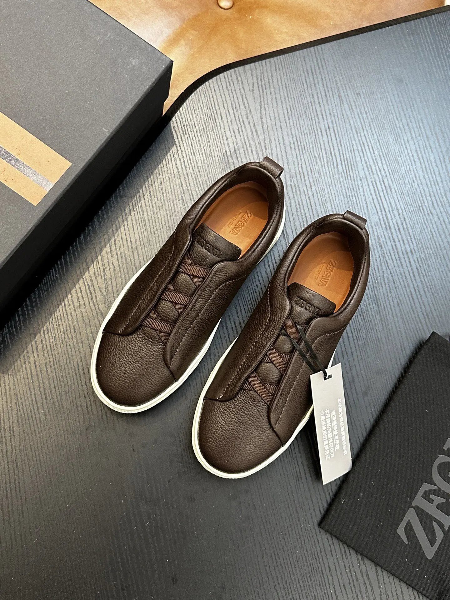 Z Sneakers