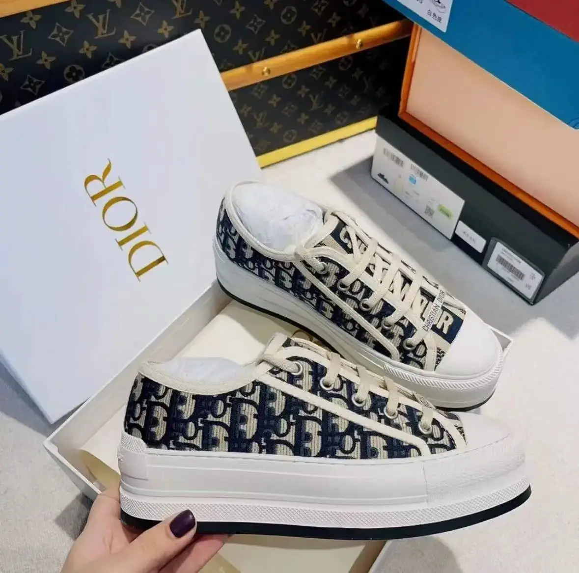Hanging D Print Fashion Low Top Fashion Board Shoes