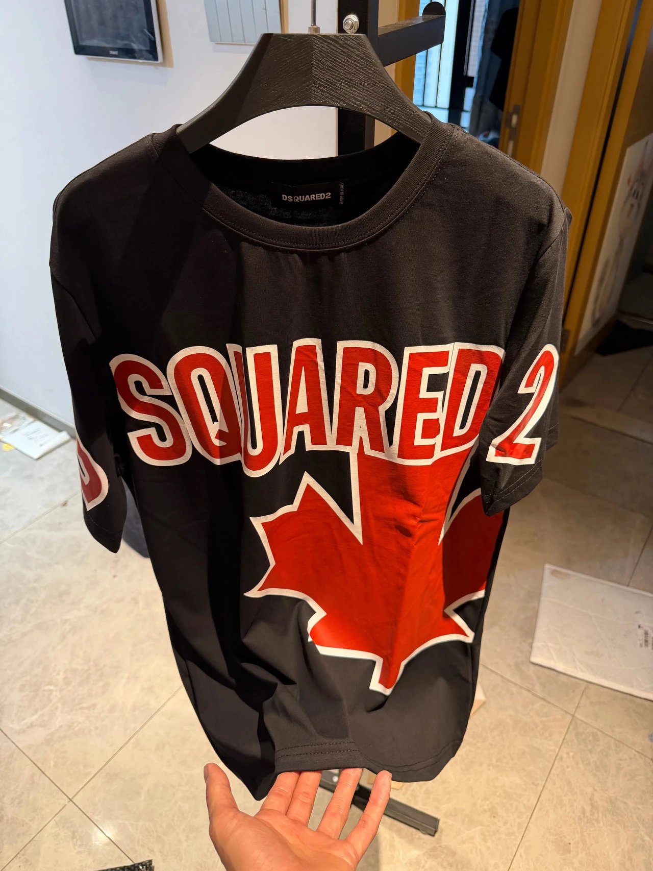 DSQUARED2 Maple Leaf T-Shirt
