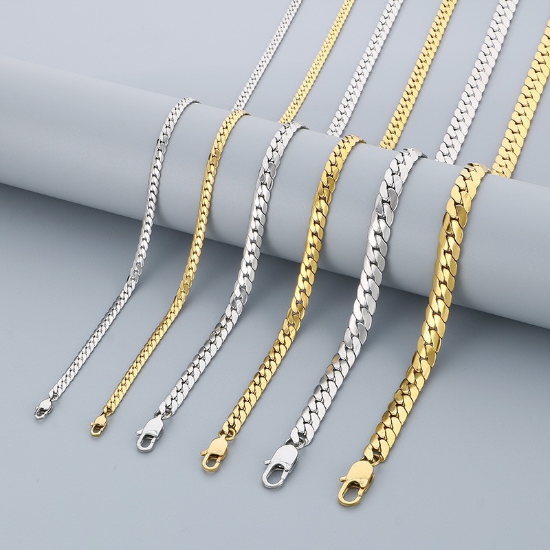 In-Stock Titanium Steel Necklace with Japanese-Style Clasp, Flat Nk Chain, Women's Necklace, Ins-Style Stainless Steel Figaro Chain, Handmade Chain