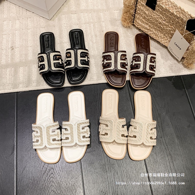Cross-Border Plus-Size 2026 Summer New Style Sandals with Rhinestones, Ready-To-Wear Outdoor Beach Open-Toe Slippers