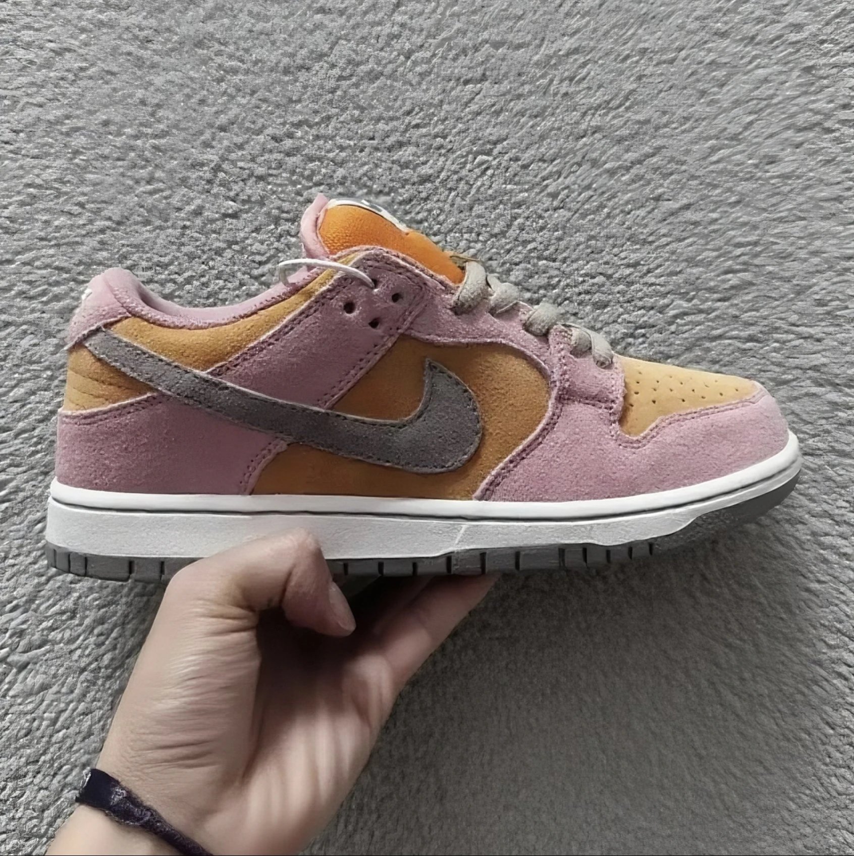 Spot foreign trade spot pure original A version full head layer NK dunk low pink orange green suede shock absorption low skateboard shoes casual shoes sneakers running shoes dunk men's and women's green red
