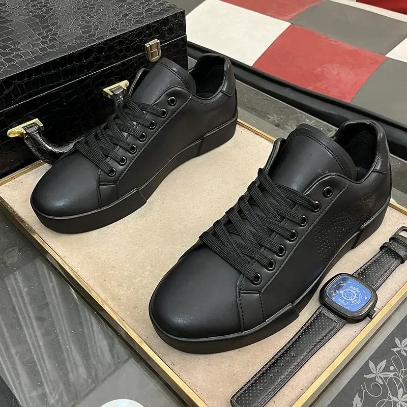 Genuine Leather Men and Women White Shoes Accessible Luxury Trendy Brand Shoelace Minimalist pure color Casual Shoes Soft Sole Cowhide Fall and winter New arrival Sneakers