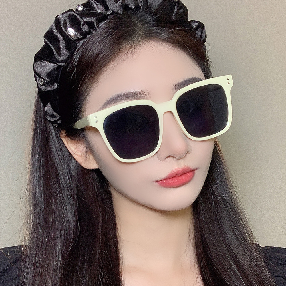 2023 Vintage Big Frame Internet Trendy Glasses Ins Red Book Round Face Women's Sunglasses Black Tea Frame Glasses Korean Style Sunglasses