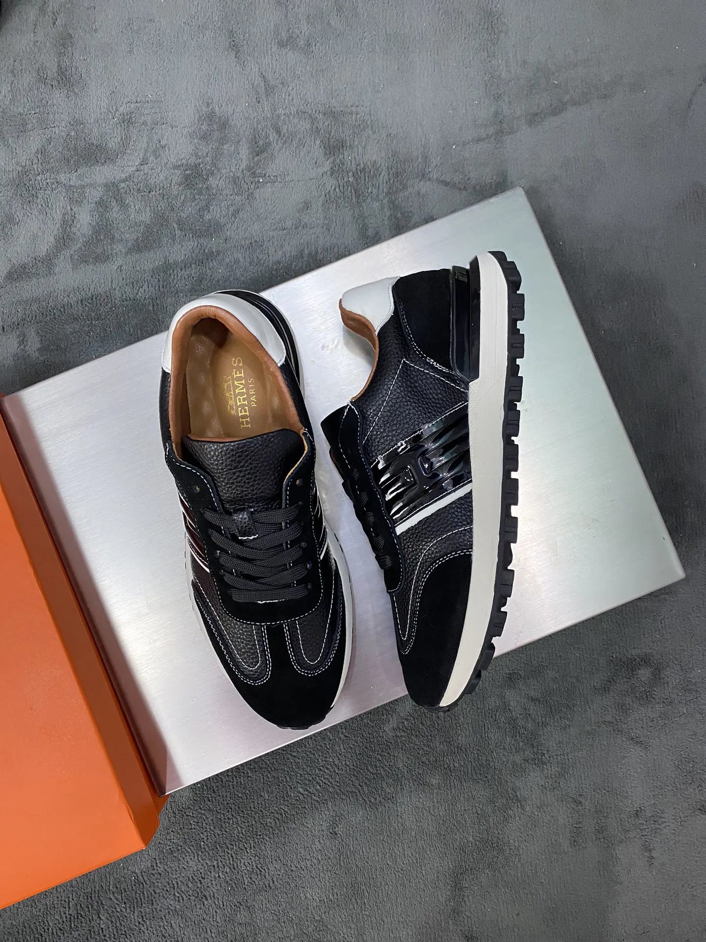 Hermes Paris sneakers