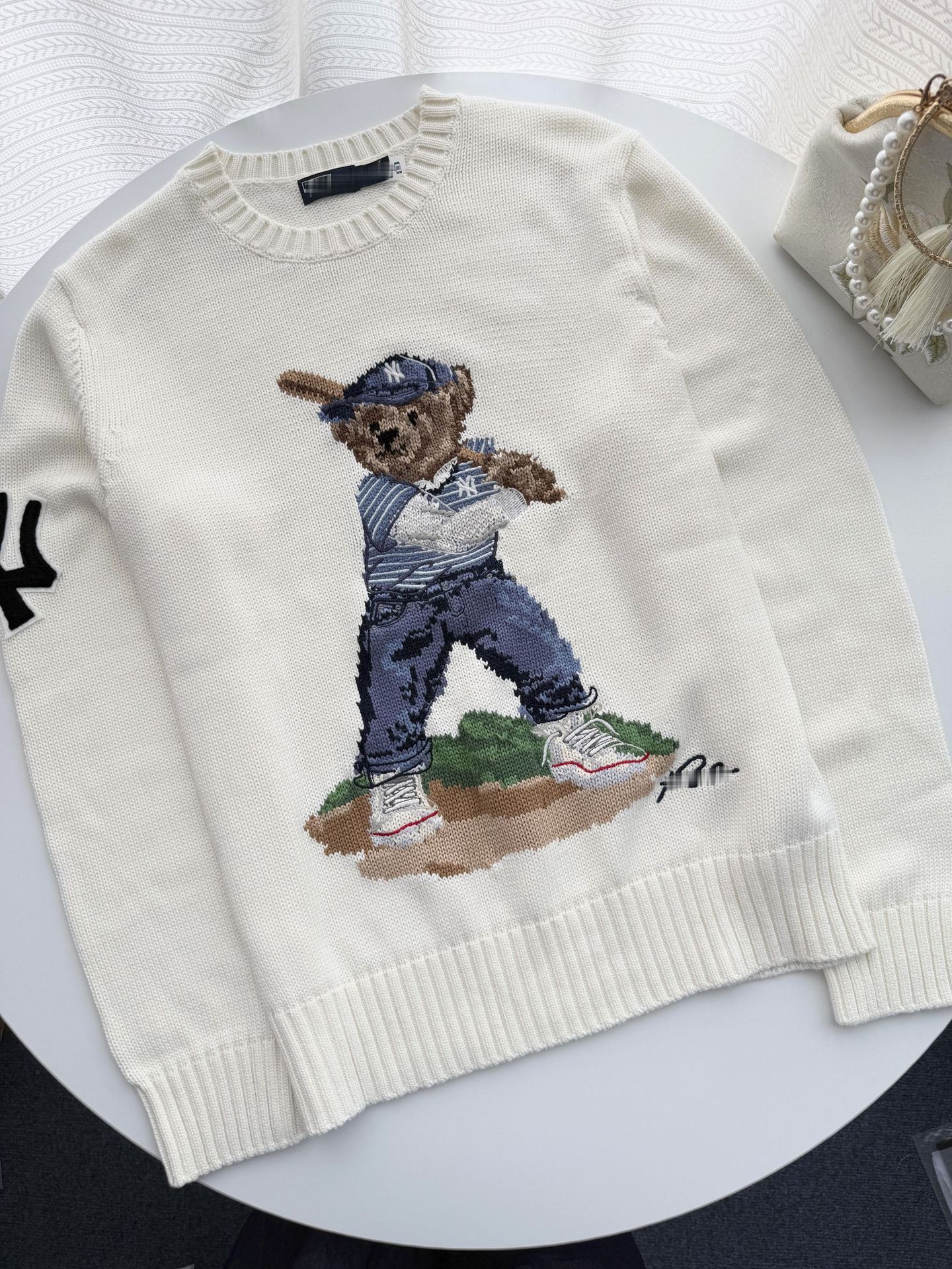 Rl/Scannable Code 26-Year-Old Bear Brand New Autumn and Winter Unisex Pure Cotton Heavy Embroidery Cartoon Crew Neck Knit Sweater Foto QC de 1688 na Qualit.ly