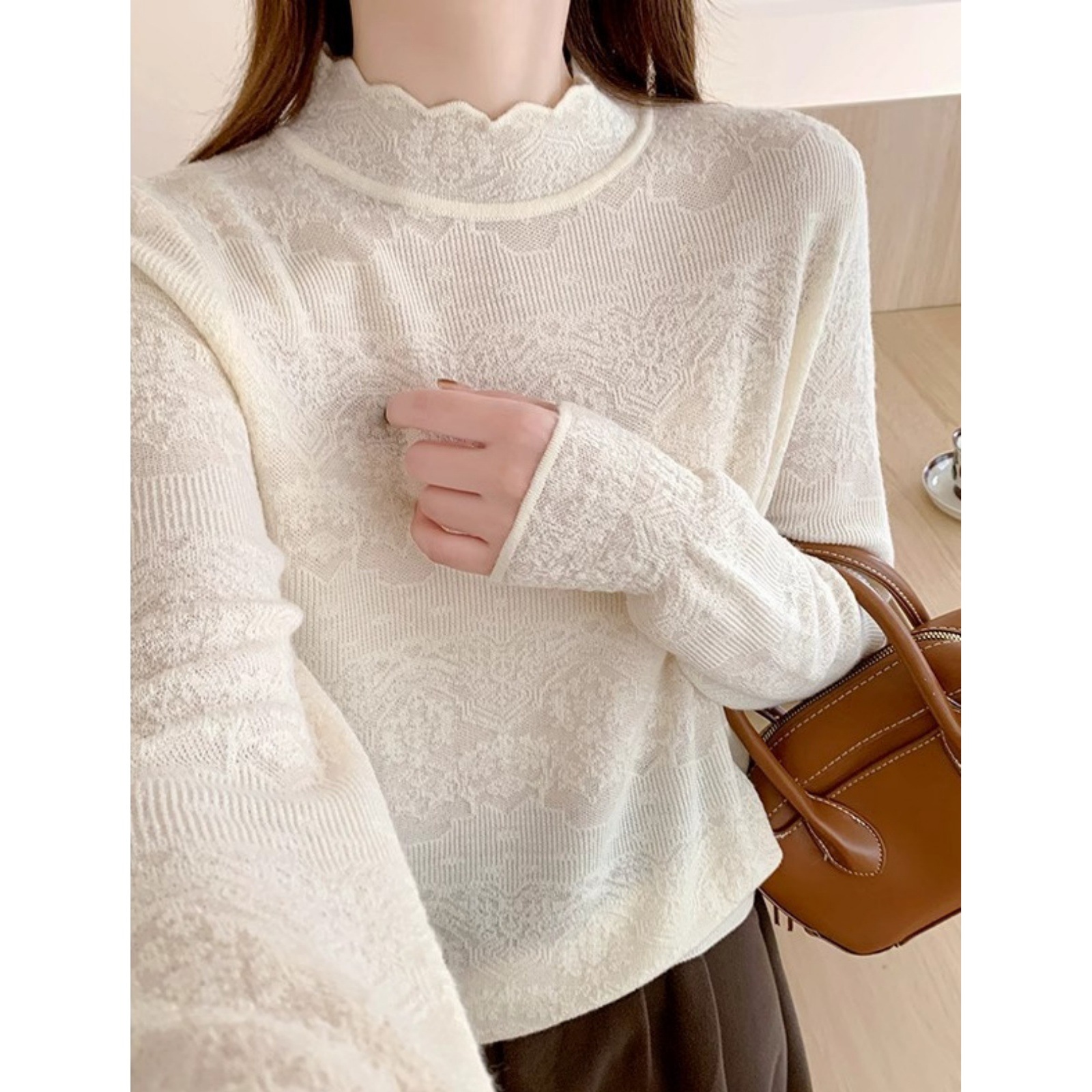 Six-Piece Wool Base Sweater, Solid Color Lace Trim, Women's New Autumn and Winter Style, Loose Fit, Slimming, Stylish, Versatile Knit Sweater for Women
