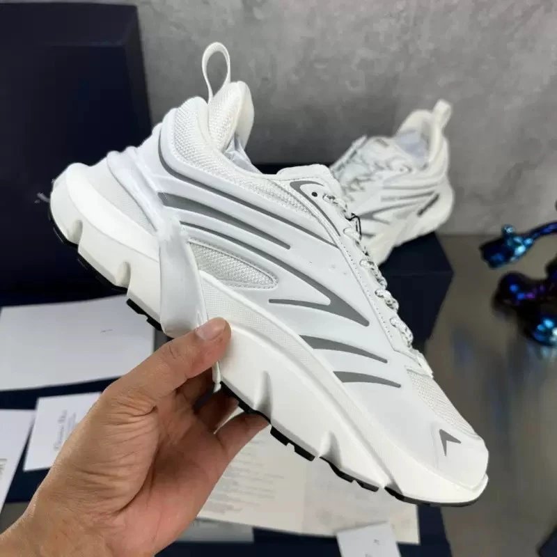 dr   b44运动鞋
