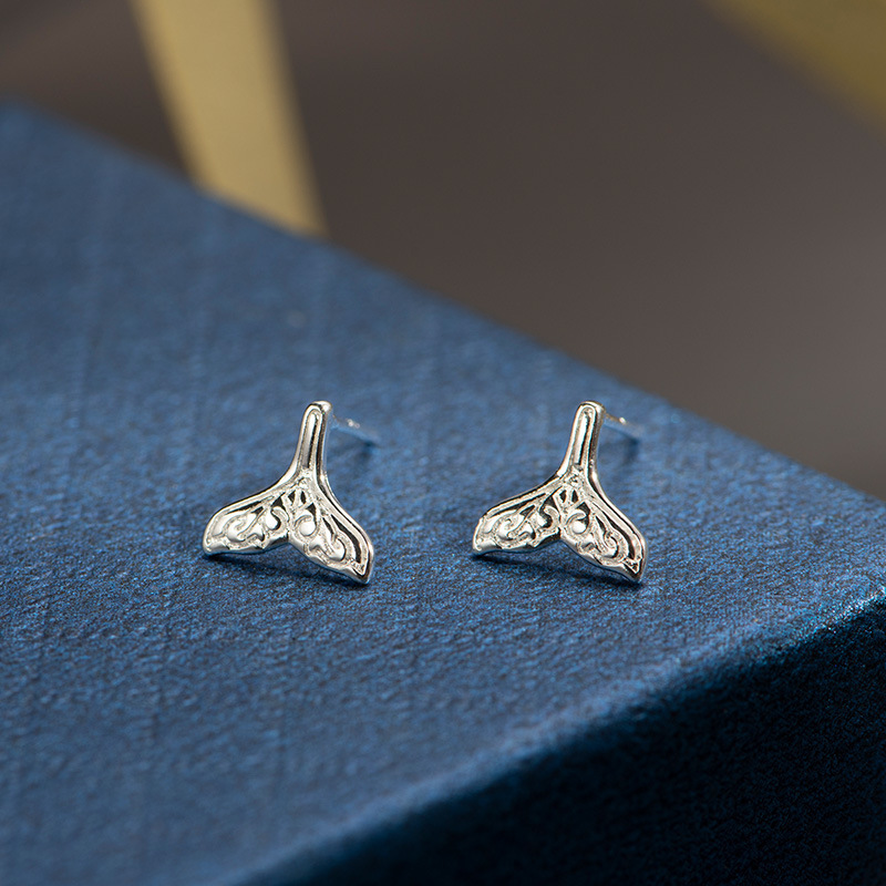 Fishtail stud earrings women's simple personality sea totem elegant sweet mermaid tail Japanese and Korean style niche design earrings