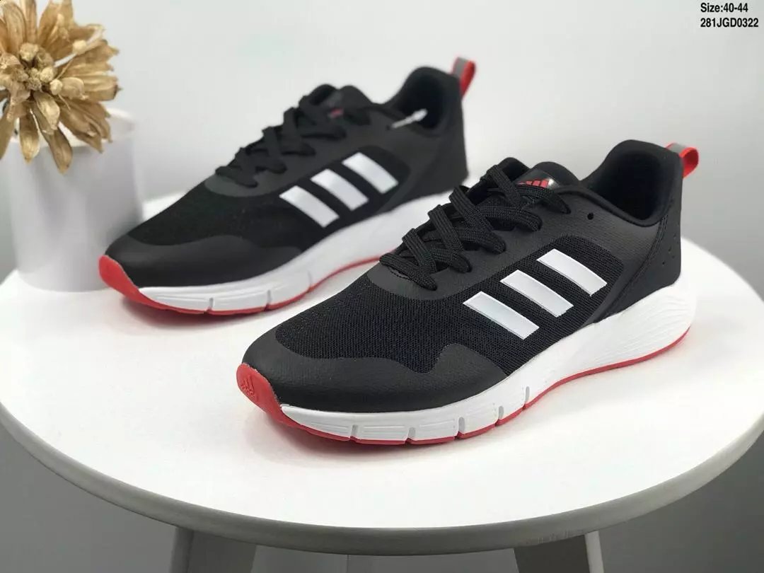 New lightweight casual sports running shoes