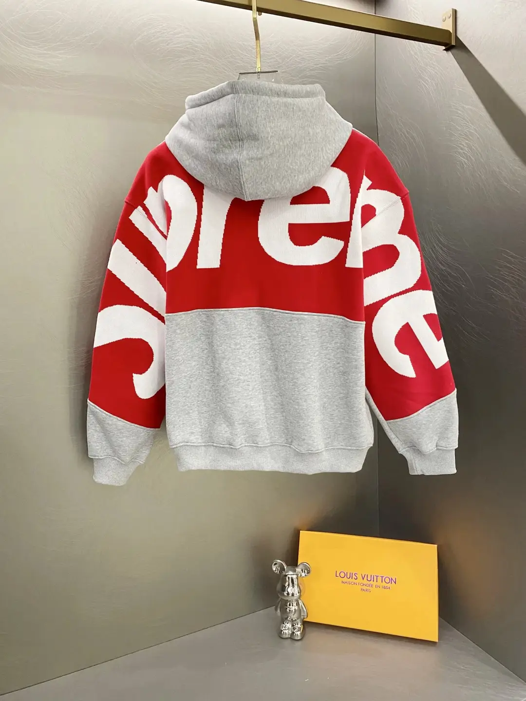 WEEK8 SATIN APPLIQUE HOODED SWEATSHIRT 竖排缎面字母Logo连帽卫衣 高品质1:1正确版本