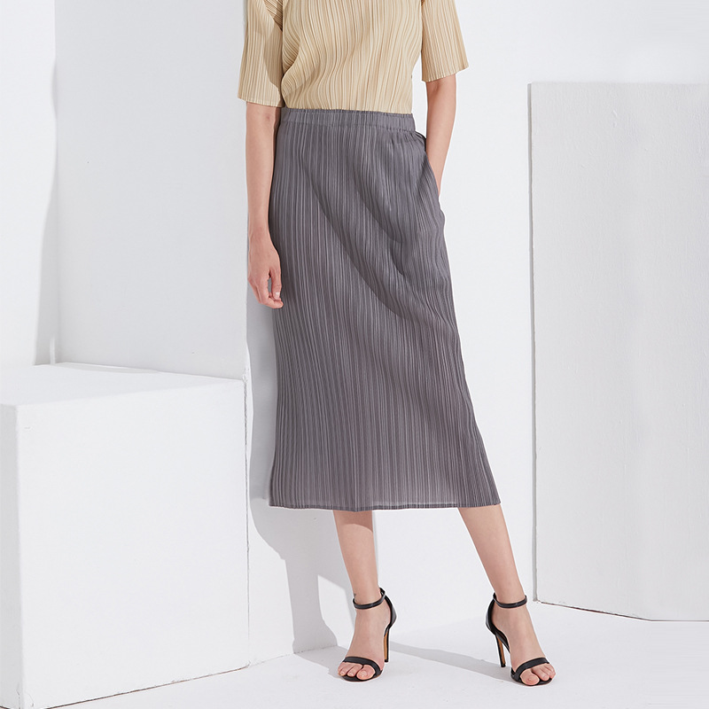 2026 Summer New Japanese Style Women's Fashion Elegant Slim Fit Comfortable Pleated Skirt Plain Color Straight Skirt