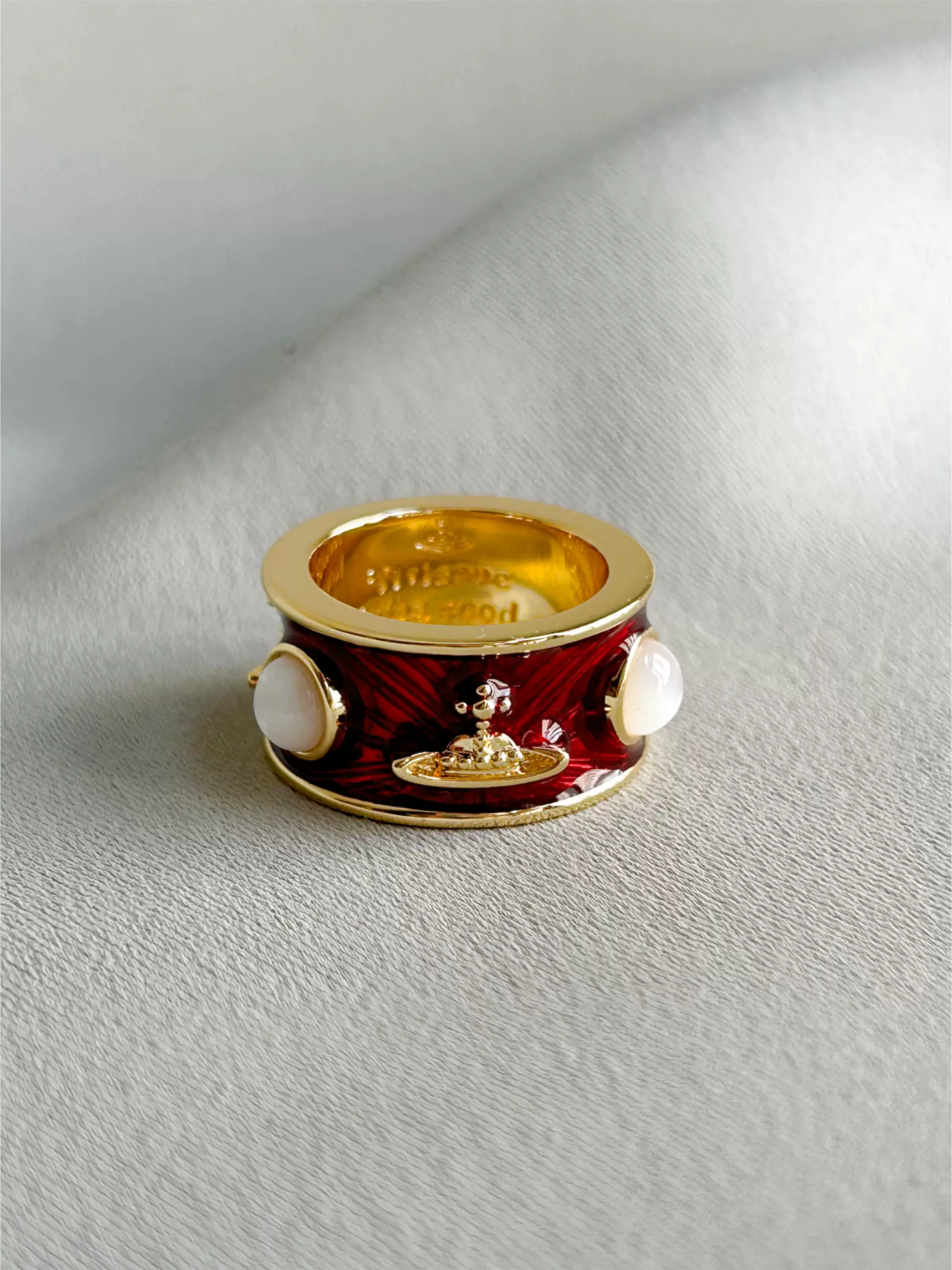 Hos Empress Vivian Niche Luxury Saturn Vintage Enamel Mother-Of-Pearl Stackable Rings for Men and Women, Same Style as Nana
