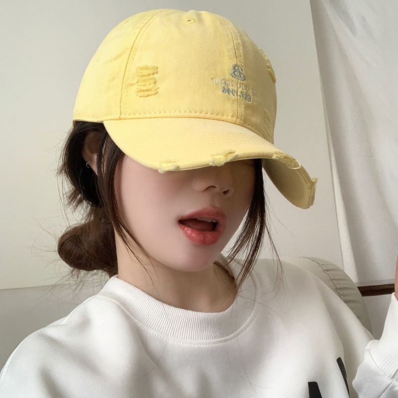 Korean-Style Letter Embroidery Yellow Baseball Cap for Women, Spring and Summer, Simple and Versatile, Makes the Face Look Smaller, Soft-Top Peaked Cap, Couple's Matching Style