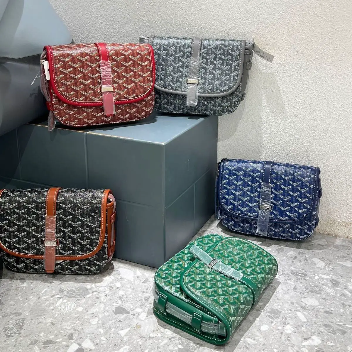 Dog tooth messenger bag old flower British style shoulder bag bag fashion small square bag spot saddle men and women crossbody single buckle bag