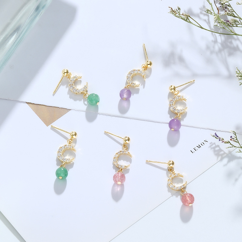 Batu natural crystal earrings moon peach blossom transfer strawberry crystal green strawberry silver needle earrings spot wholesale