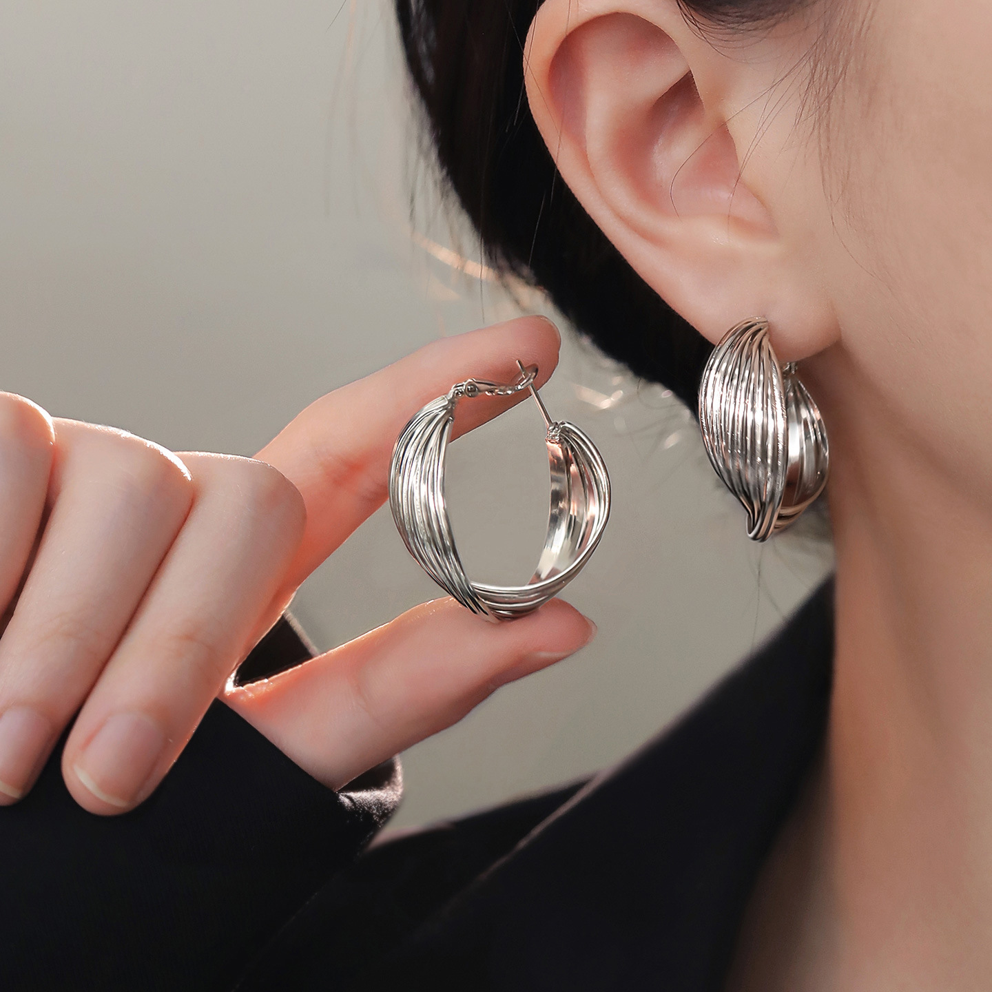 S999 Pure Silver Hong Kong Style Plain Hoop Earrings for Women, Retro Exaggerated Light Luxury Ear Hoops, High-End Minimalist Versatile Earrings