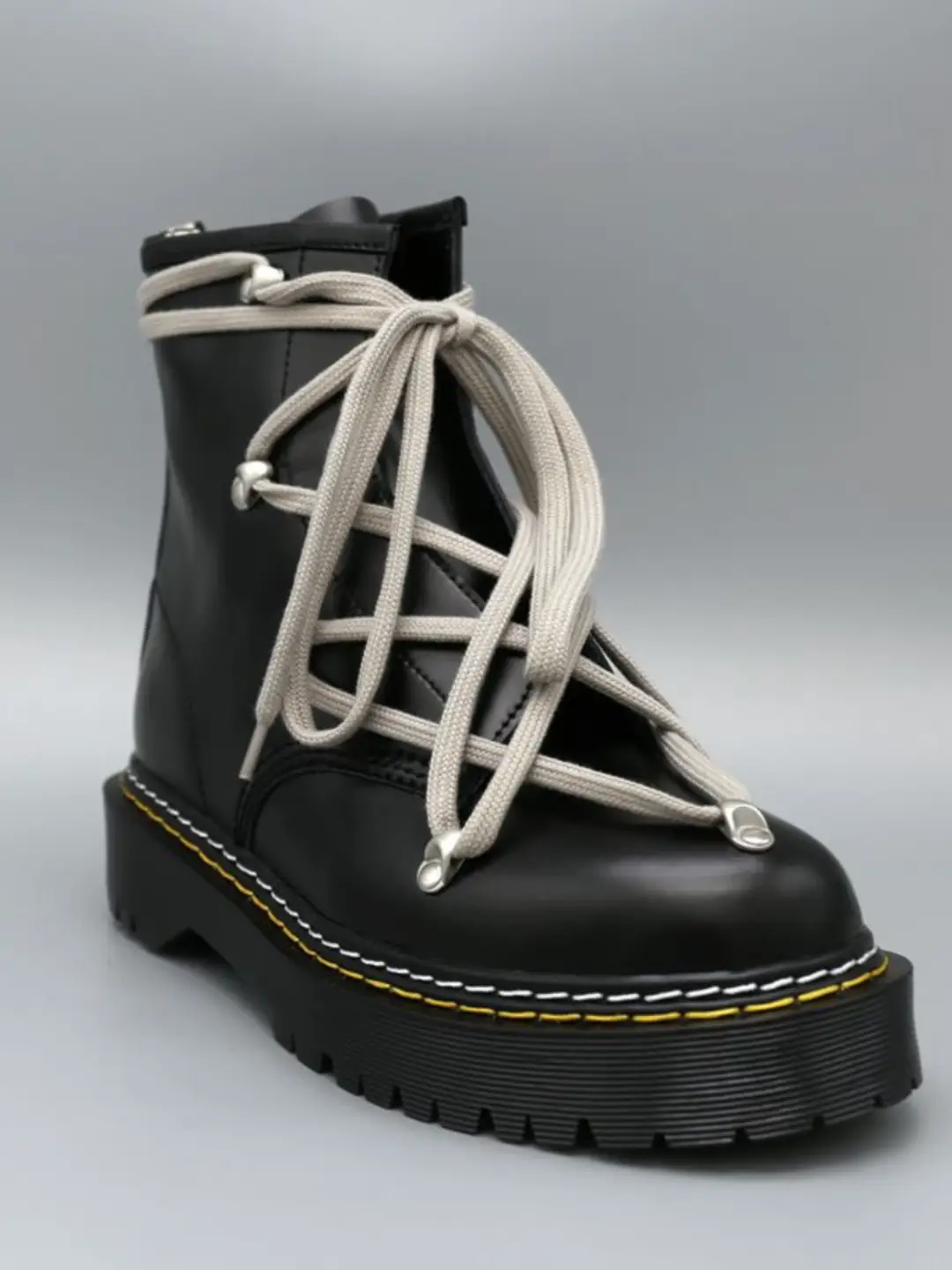 R Martin 0 Boots with Side Zipper, Suede Lace-Up, Round Toe, Fashionable Thick-Soled Height-Increasing Unisex Short Boots, First Layer Cowhide