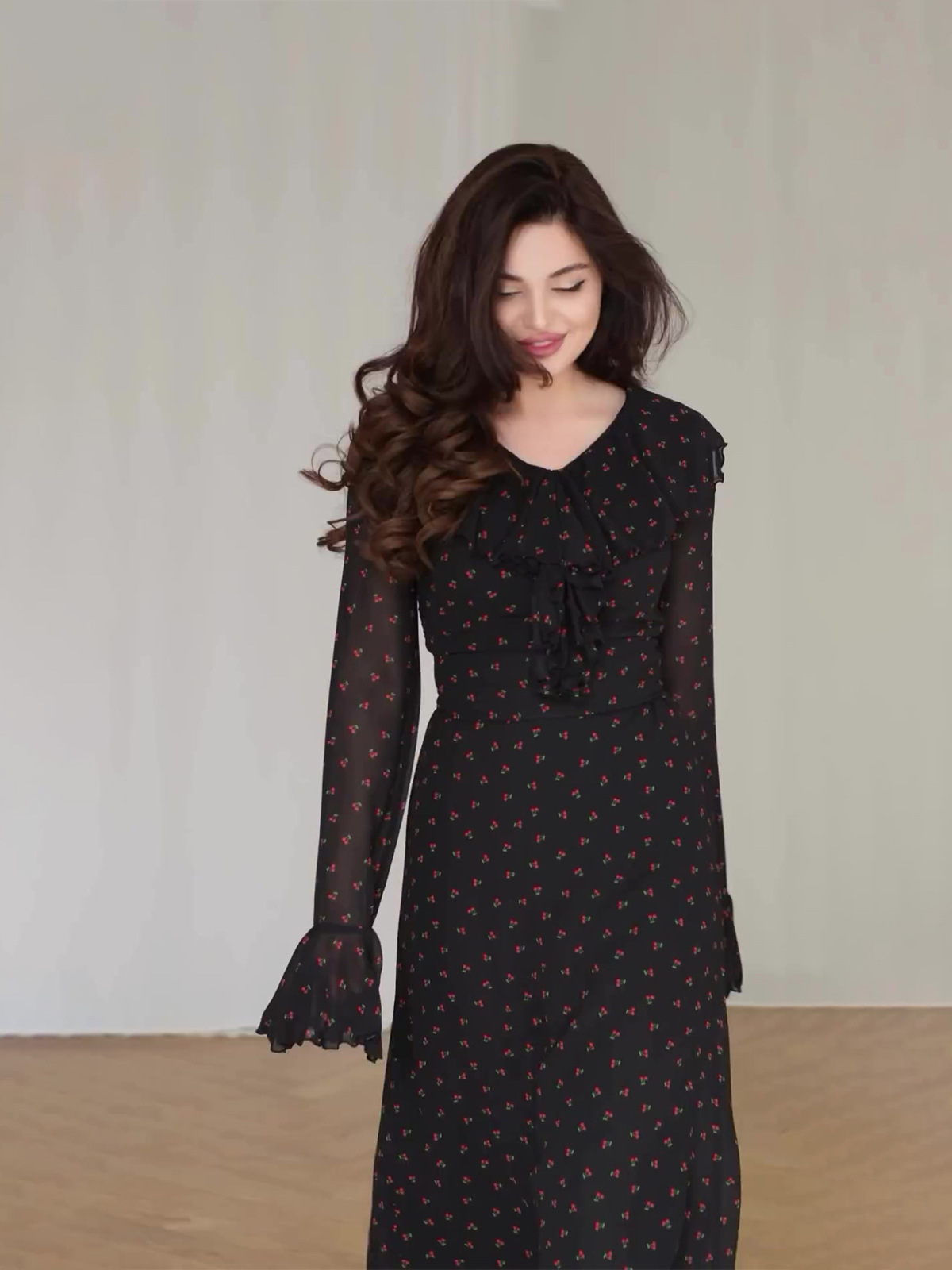 Amazon Europe and America 2026 Spring New Chiffon Printed Ruffle Sleeve Elegant Long V-Neck Dress