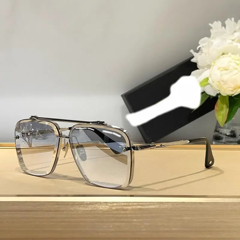 2025 Models Fashion Classy Men's and Women's Square Frame Easiest for match Texture Sun Eye European Station Pilot Business Toad Sunglasses