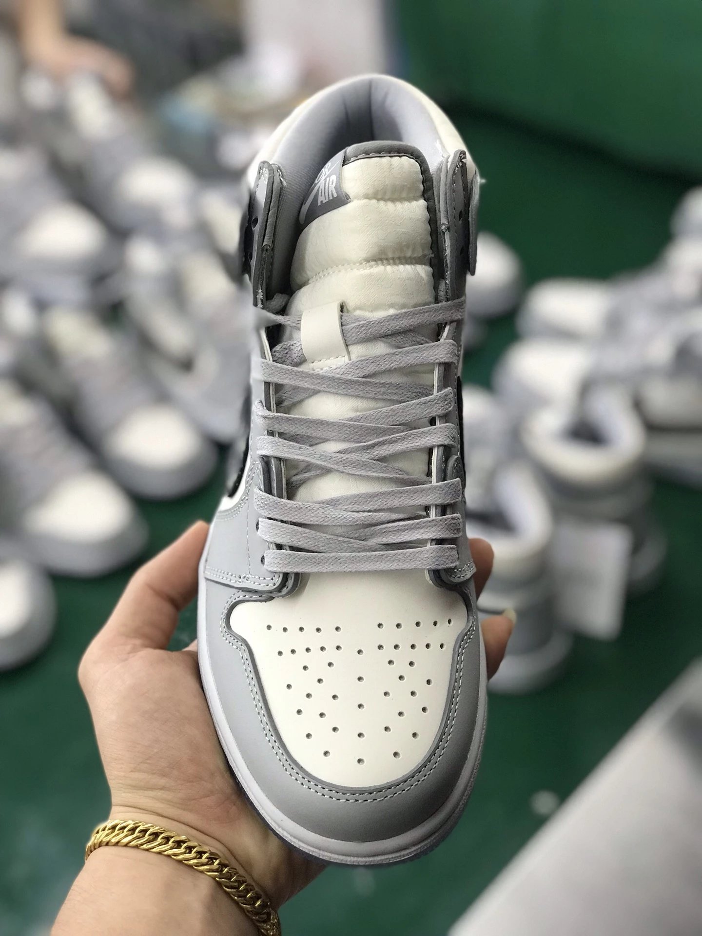 Air Jordan 1 High Grey White