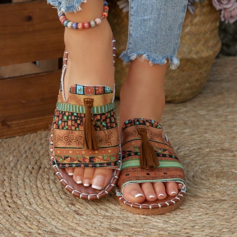 Cross-Border Plus-Size 2025 Summer New Fashion Flat Sandals with Open Toe and Floral Strap for Outdoor Wear