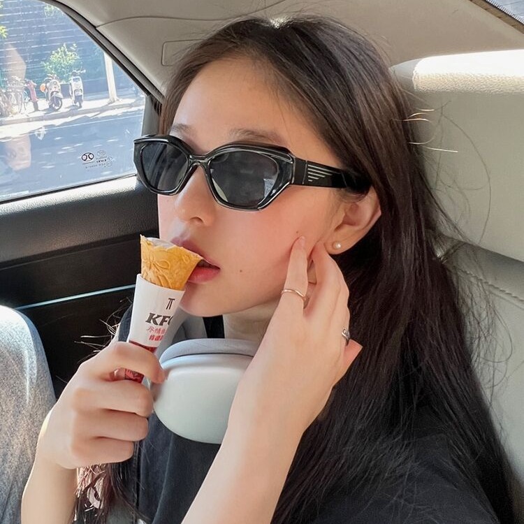 2023 New Style Sunglasses for Men, Anti-Uv Retro Sunglasses for Women, High-End Driver's Driving Mirror Zn3693