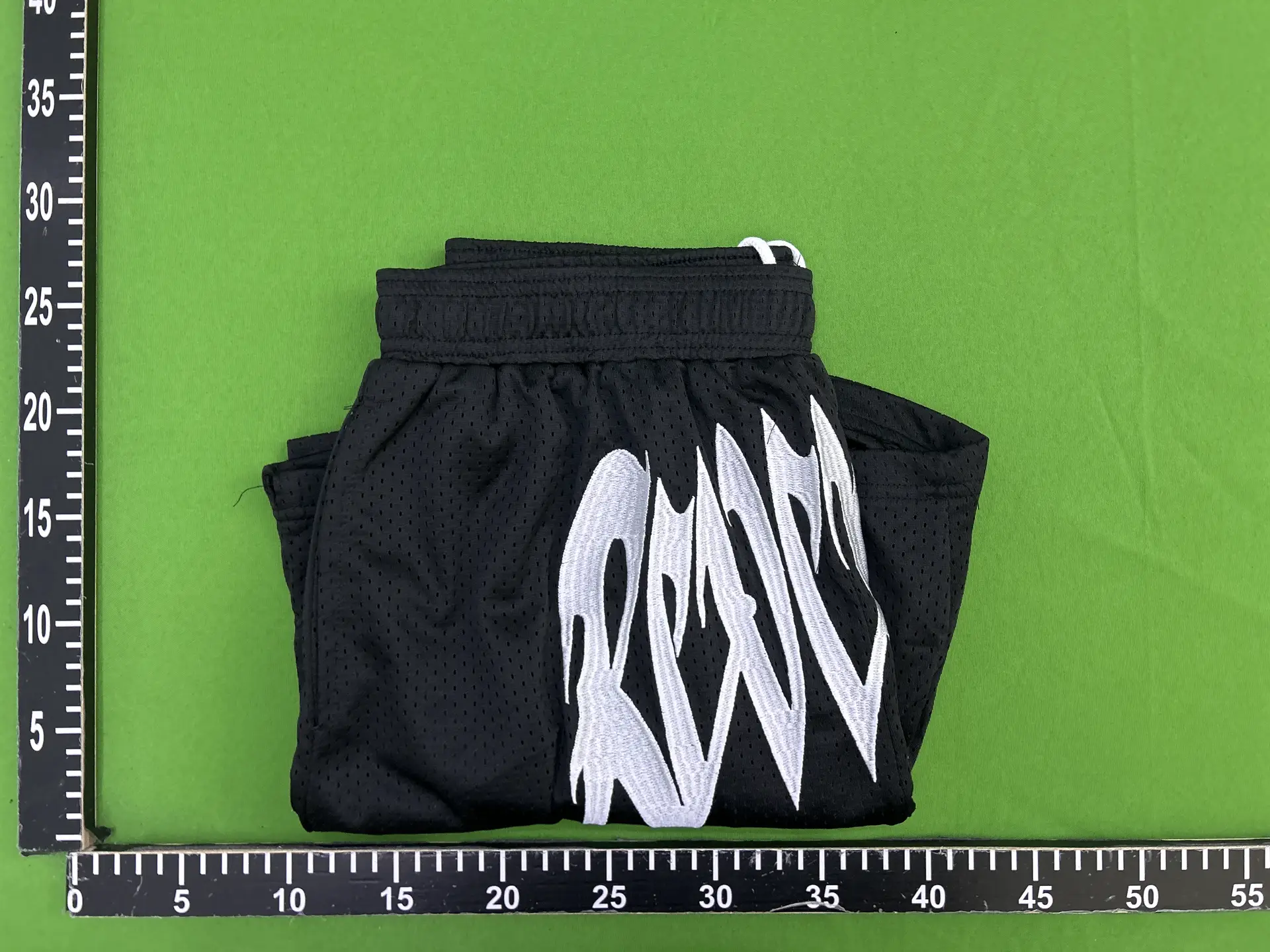 Sports cropped pants