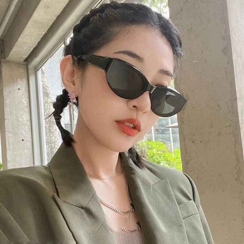 Cat's eye retro small frame sunglasses women's European and American cross-border Y2K hot girl glasses sunscreen polarized sunglasses wholesale ins
