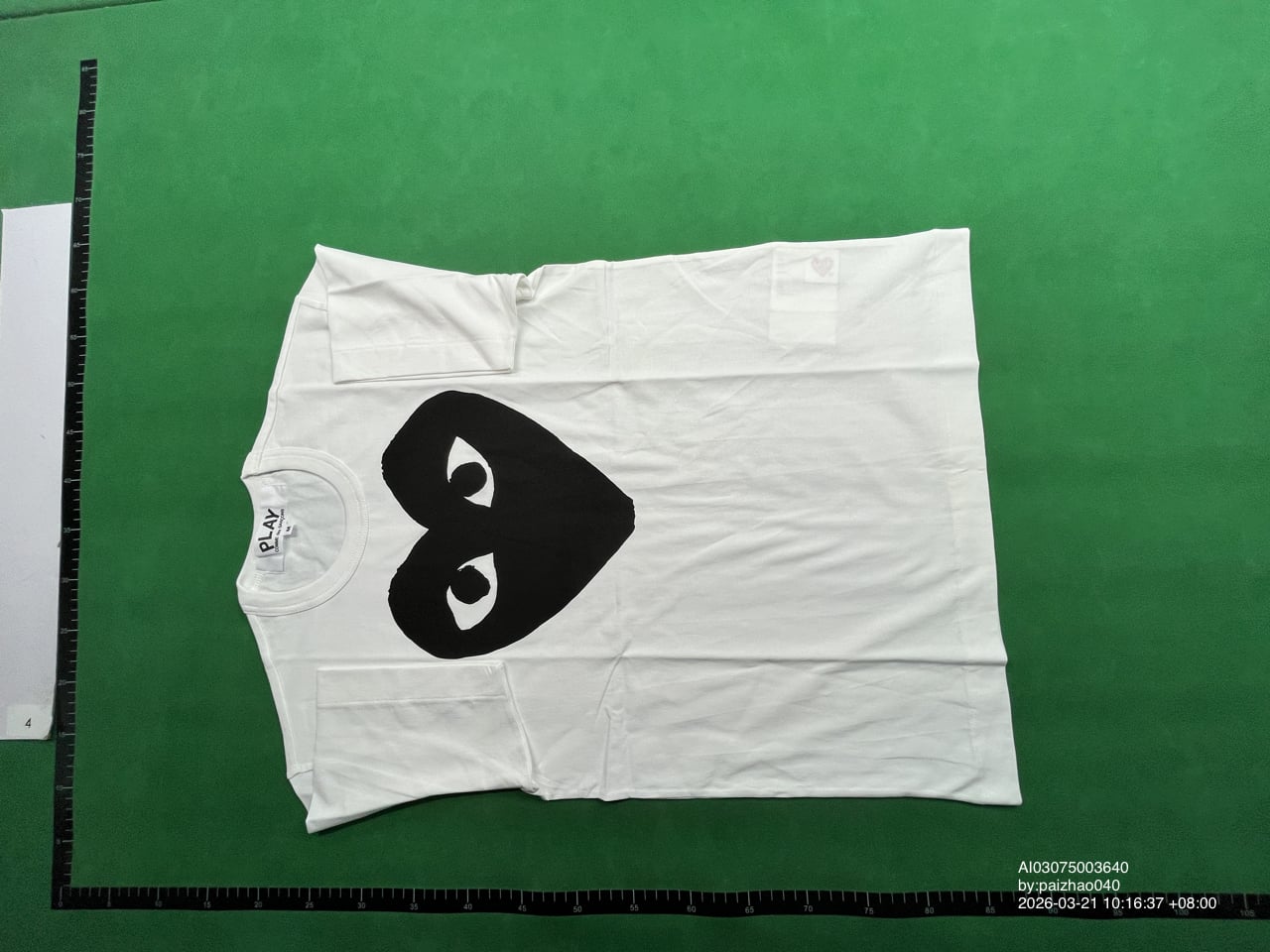 PLAY COMME des GARCONS Heart T-shirt QC