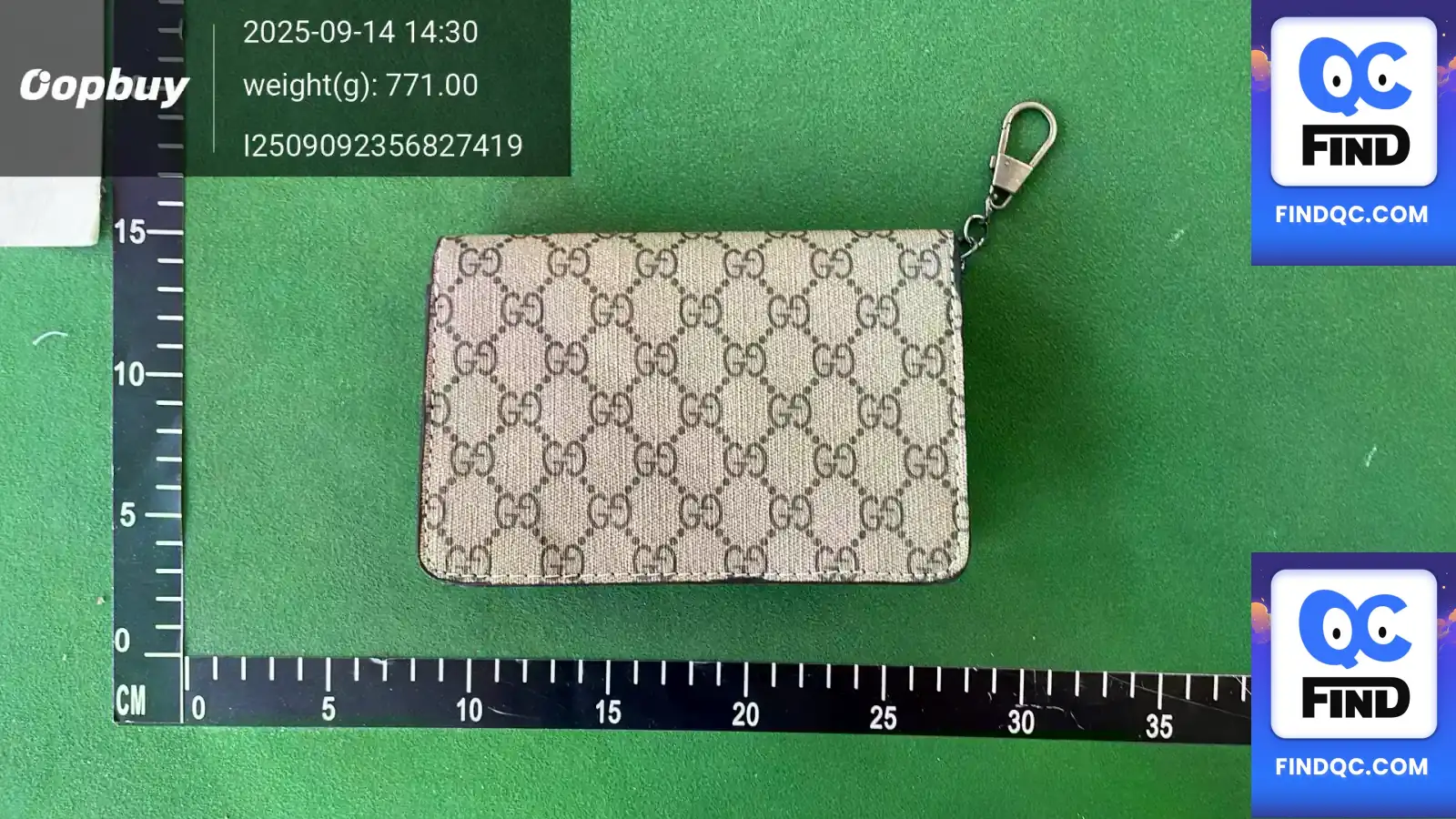 Gucci GG Supreme Canvas Pouch