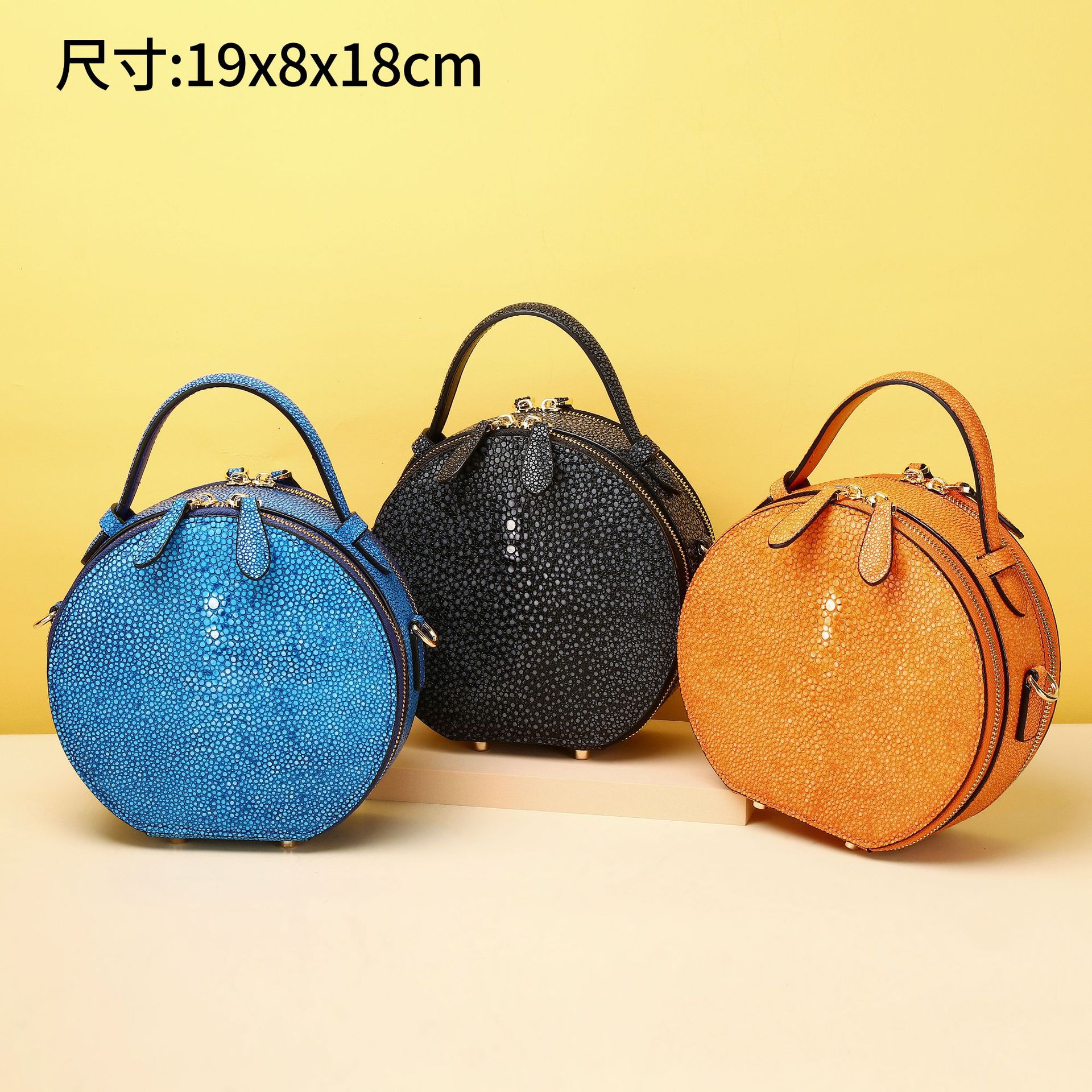 Glossy Pearl Fish-Pattern Small Round Bag, Classic Women's Handbag, Single Shoulder Crossbody Bag, Trendy Women's Bag, Factory-Made Round Bag