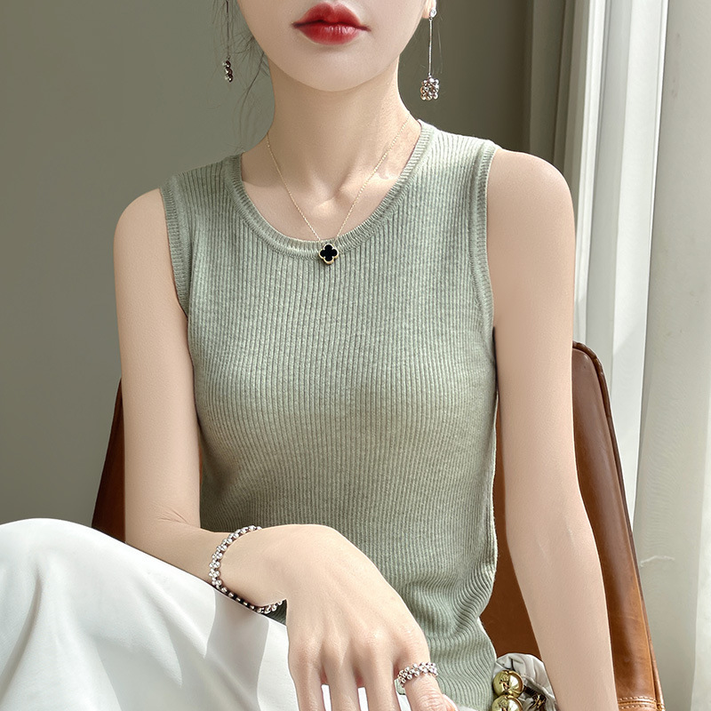 Knitted Sweater Women's New Wide Shoulder Strap Summer Knitted Camisole Sleeveless Inner Top Women's Summer 2025