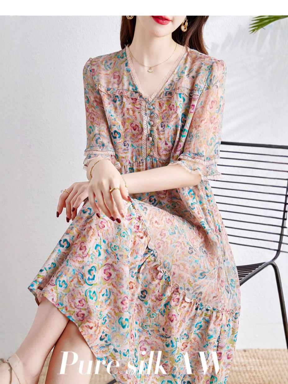 Small Fresh Mulberry Silk dress Women's 2025 New Summer Western Style Skin-revealing V-neck Mid-length Silk Large Swing Dress Trendy