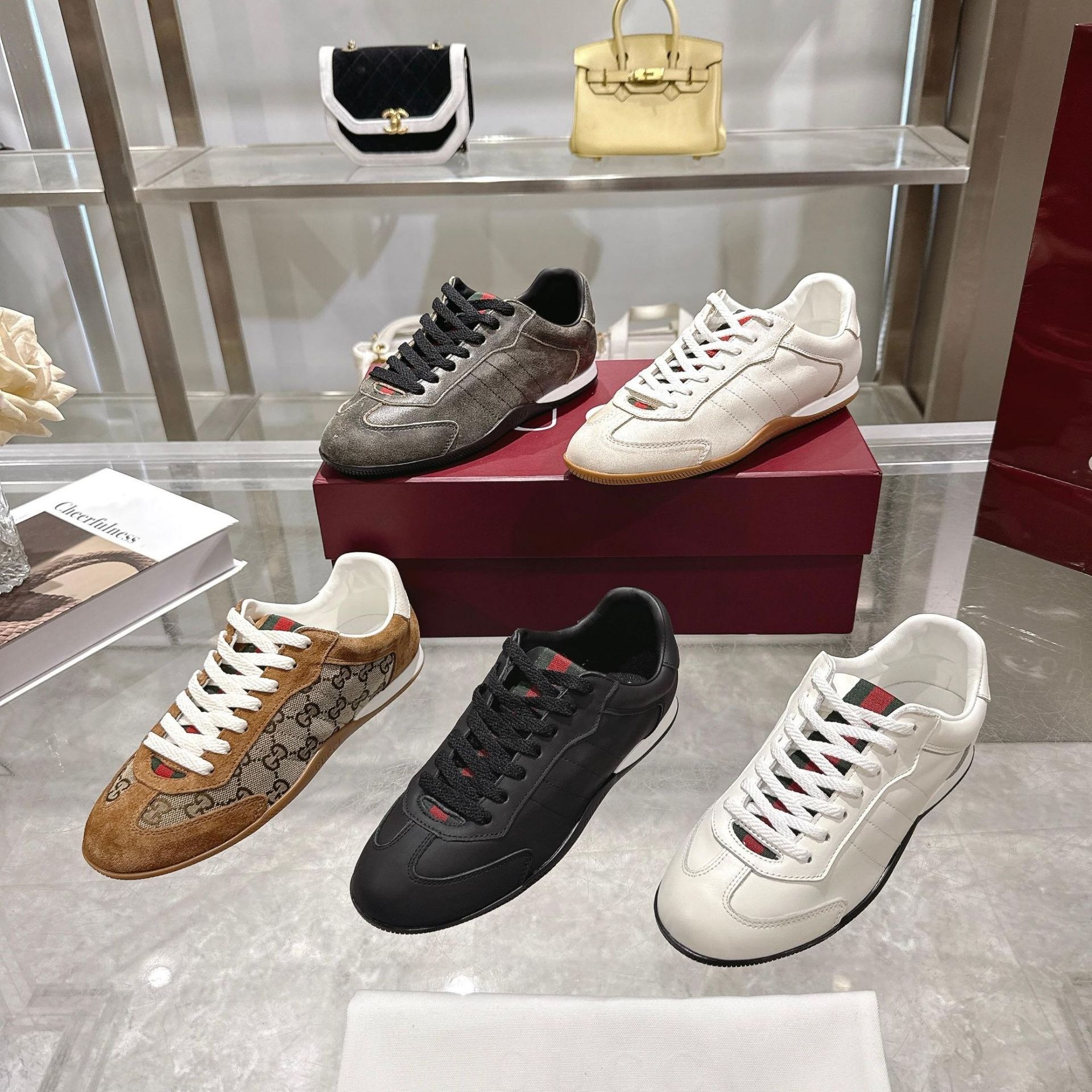 European High-End Version 25 New Model German Training Shoes, American Retro Casual Shoes, Simple, Comfortable, Versatile Sports Casual Shoes QC-foto från 1688 på Qualit.ly