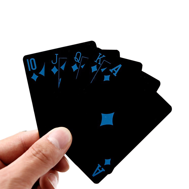 Spot wholesale black gold plastic standard size playing cards PVC material waterproof non-slip desktop game cards