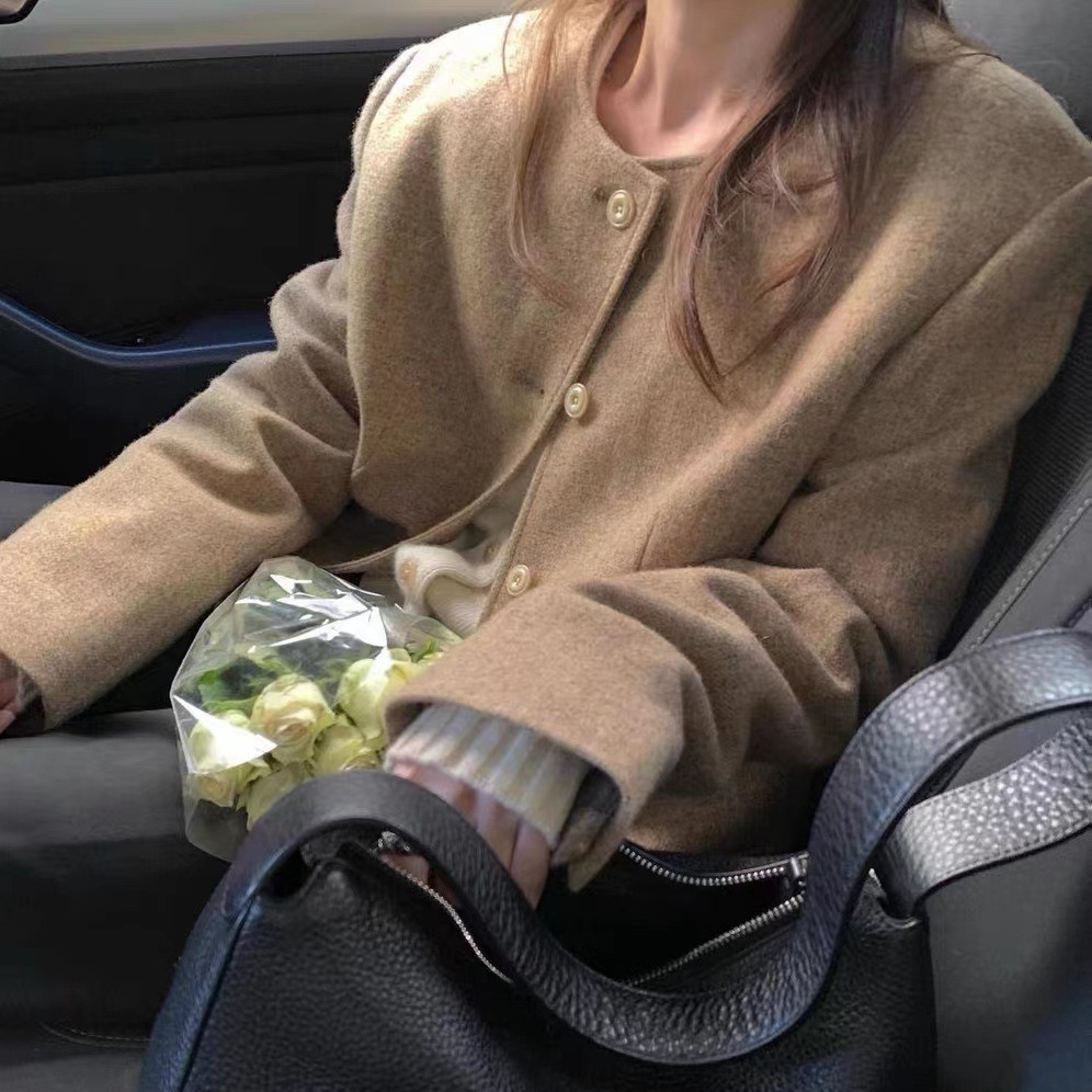 Now Korean Dongdaemun Designer Ms. Wu Lerobe Meina British Wool Round Neck Buttoned Outer