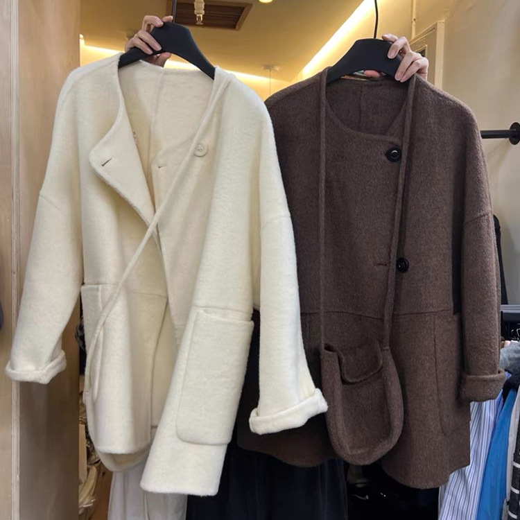 2024 Korean Style Winter Fashionable Casual Elegant All-match Round Neck Cashmere Jacket Age-reducing Crossbody Bag suit Trendy
