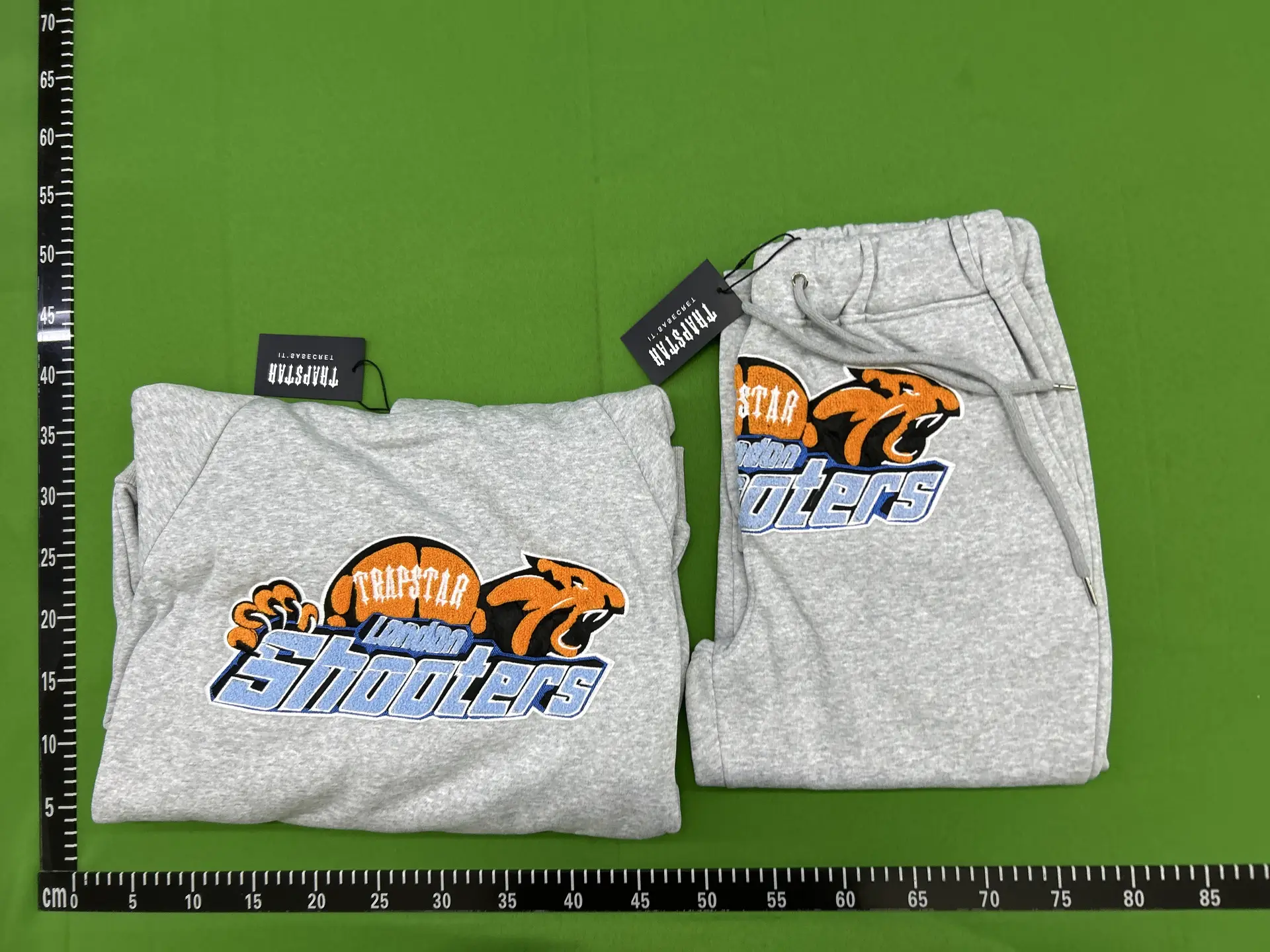Trapstar London Shooters Grey Sweatshirt and Sweatpants Set