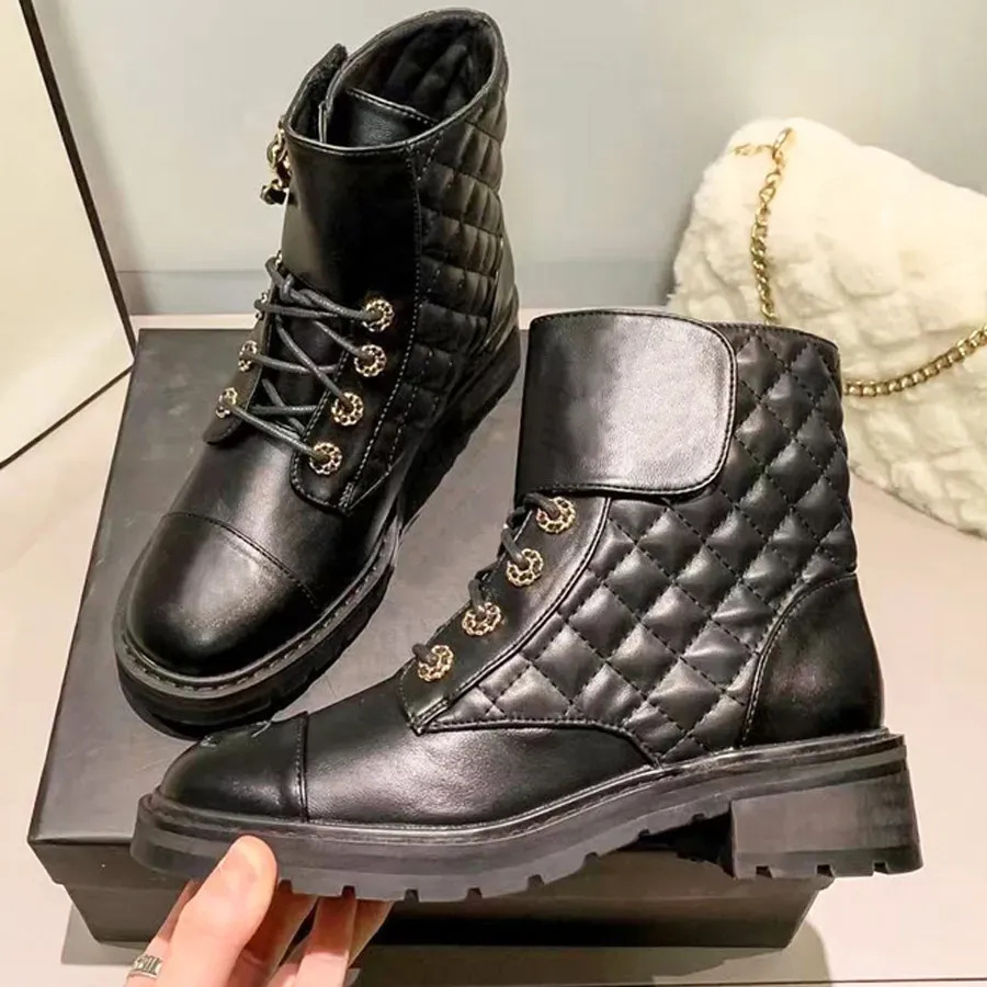 In-Stock 25 Autumn and Winter Popular Chanel-Style Martin Boots for Women, Thick-Soled, Height-Increasing, Non-Slip, Comfortable, Fashionable High-Version Martin Boots